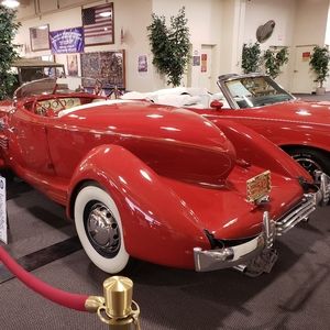 Meet your Posher, Cliff